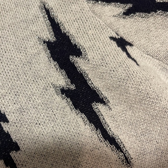 Chaser Lightning Bolt sweater like new Medium - Picture 3 of 5
